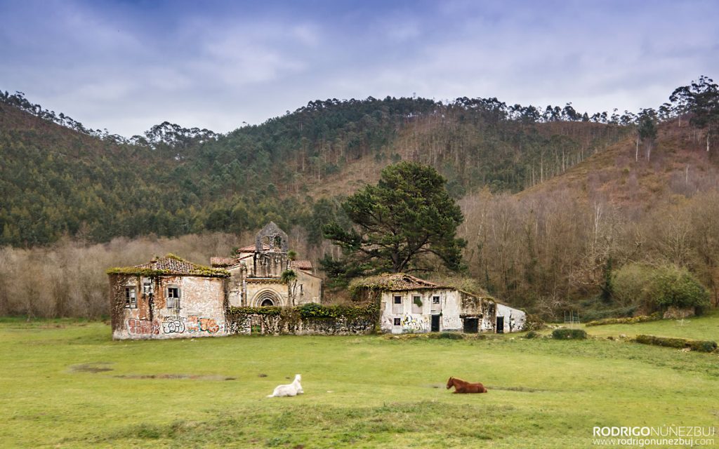 Los guardianes del monasterio