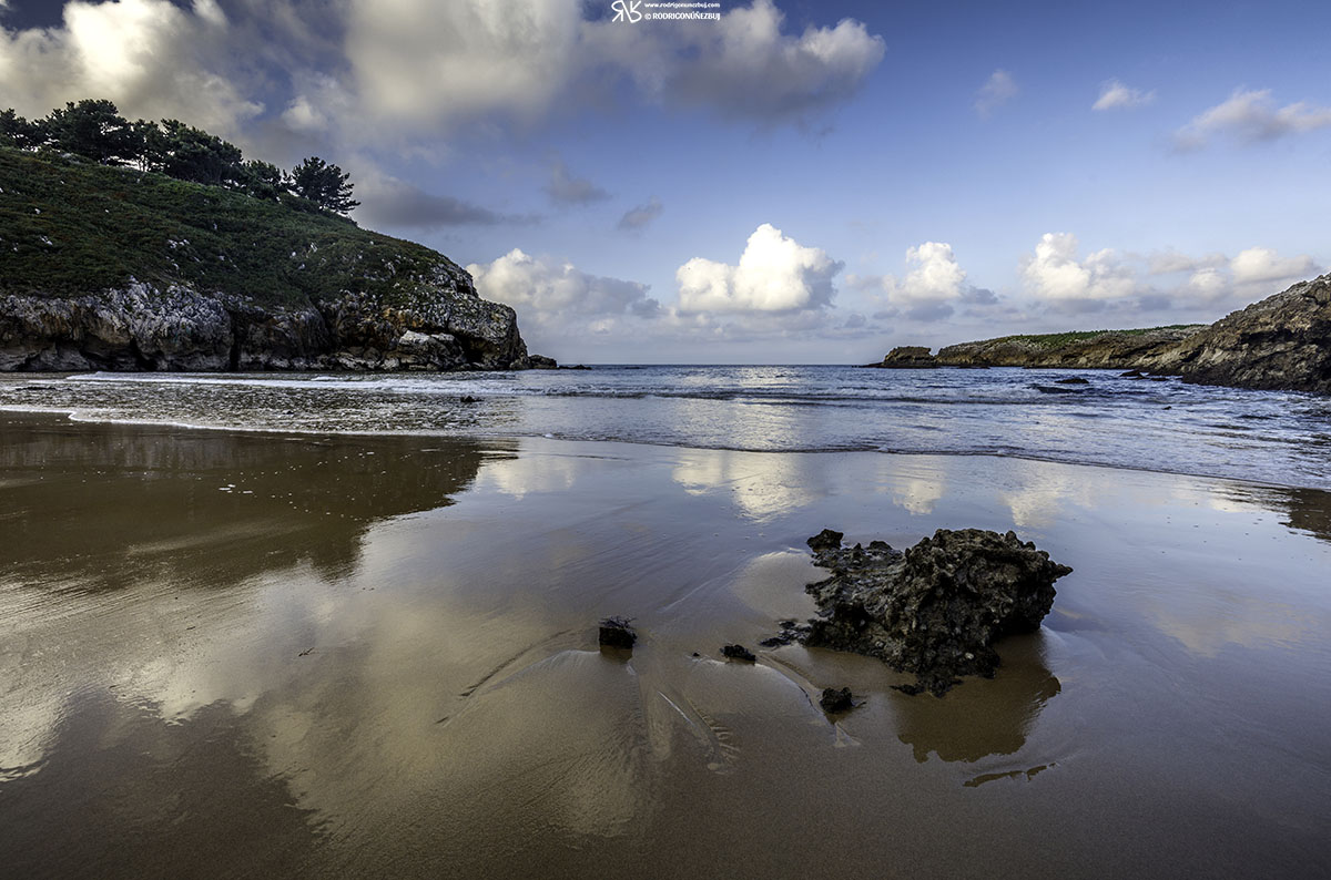 Los habitantes del horizonte - playa de Portiellu